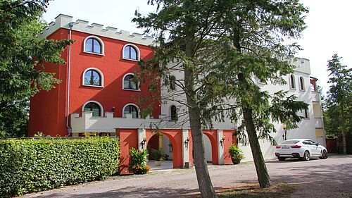 Landhaus & Burg Hotel Romantik